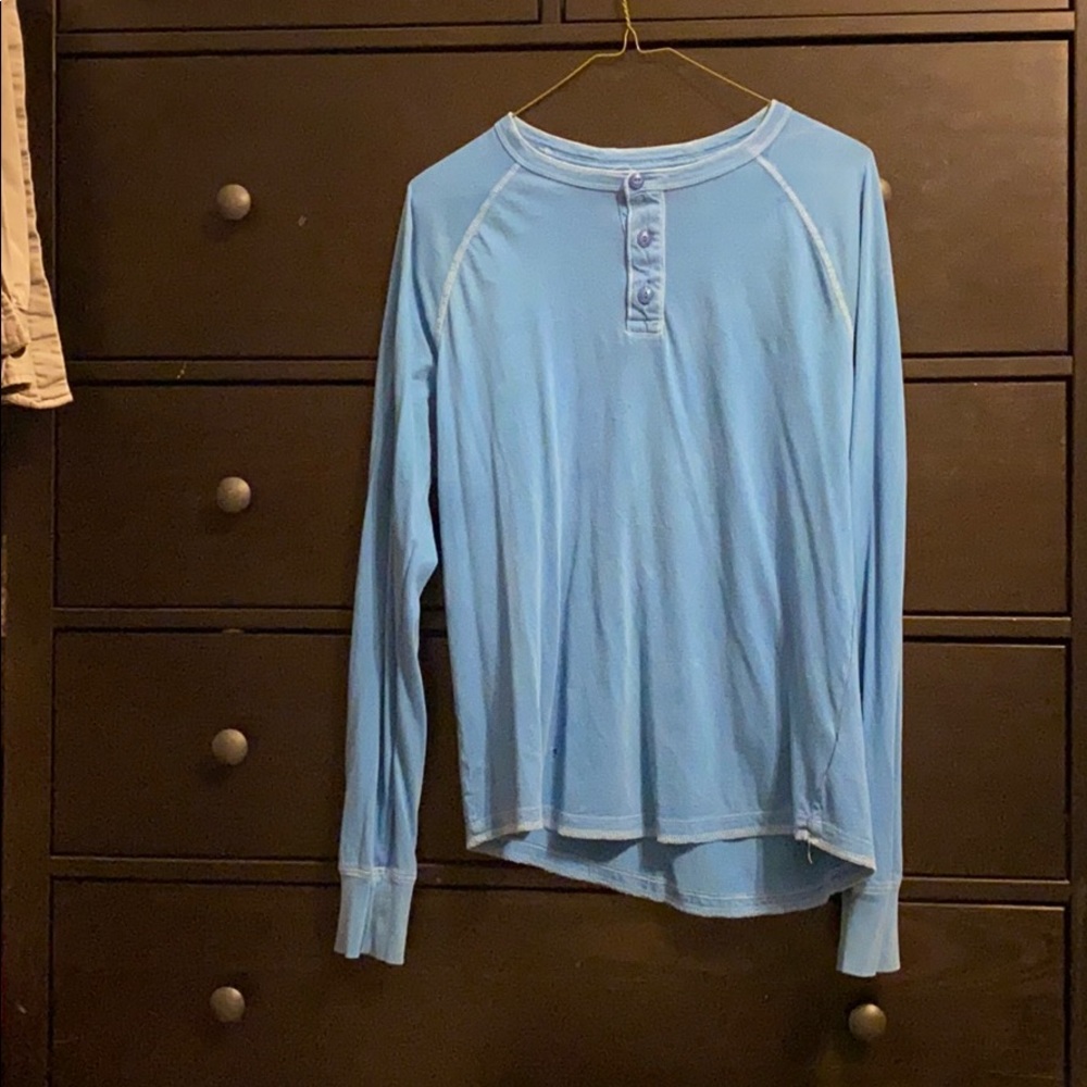 Blue button up long sleeve Gap shirt